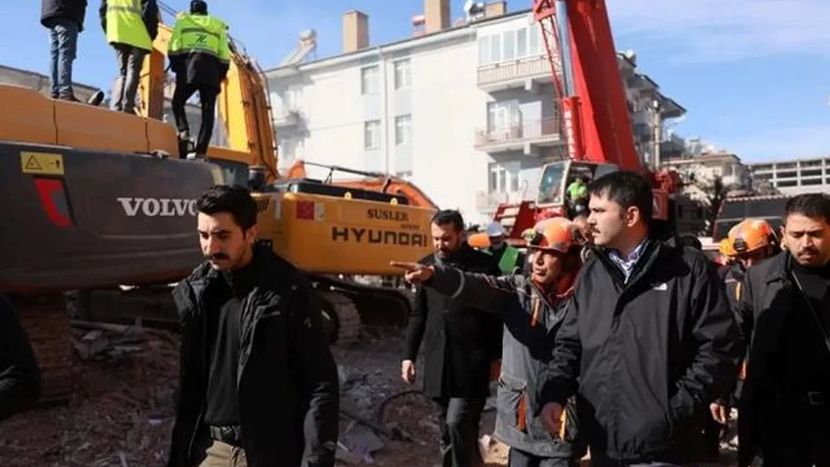 Bakan Kurum’a Elazığ’dan fahri berat