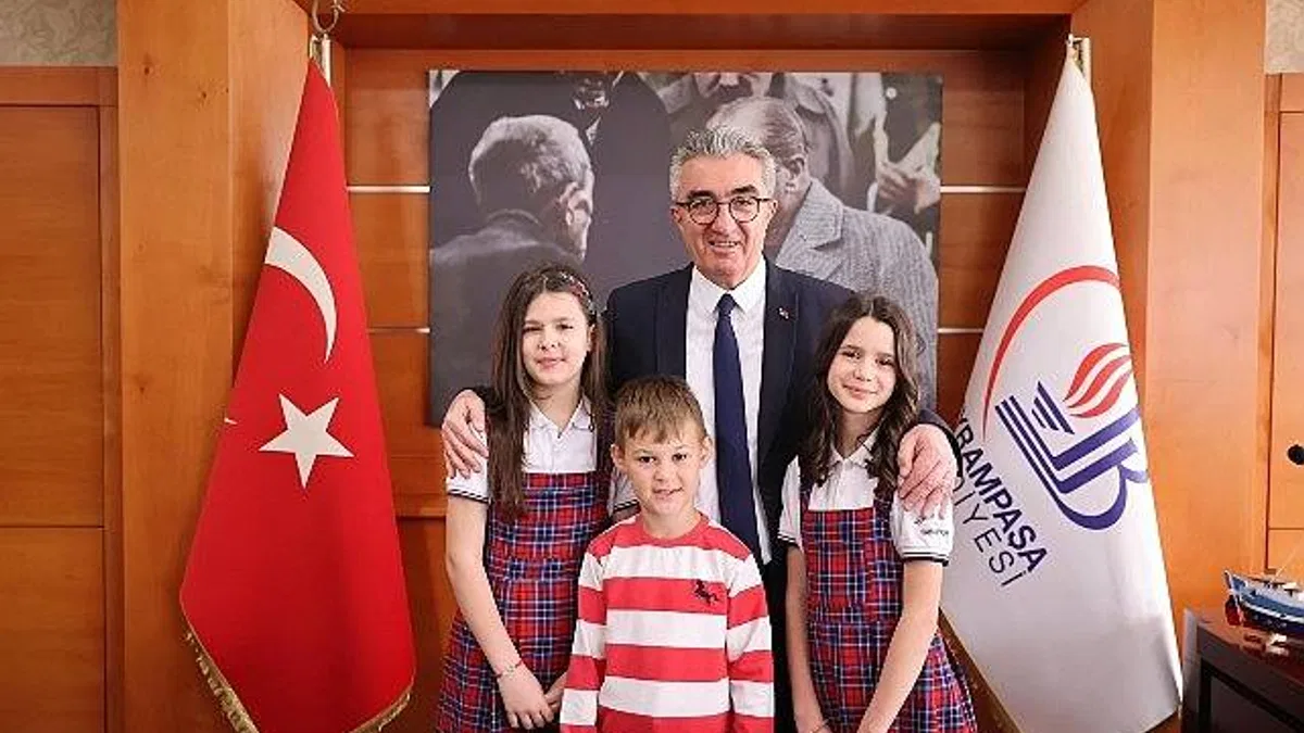 23 Nisan Bayrampaşa’da da büyük bir coşku ve neşeyle kutlandı
