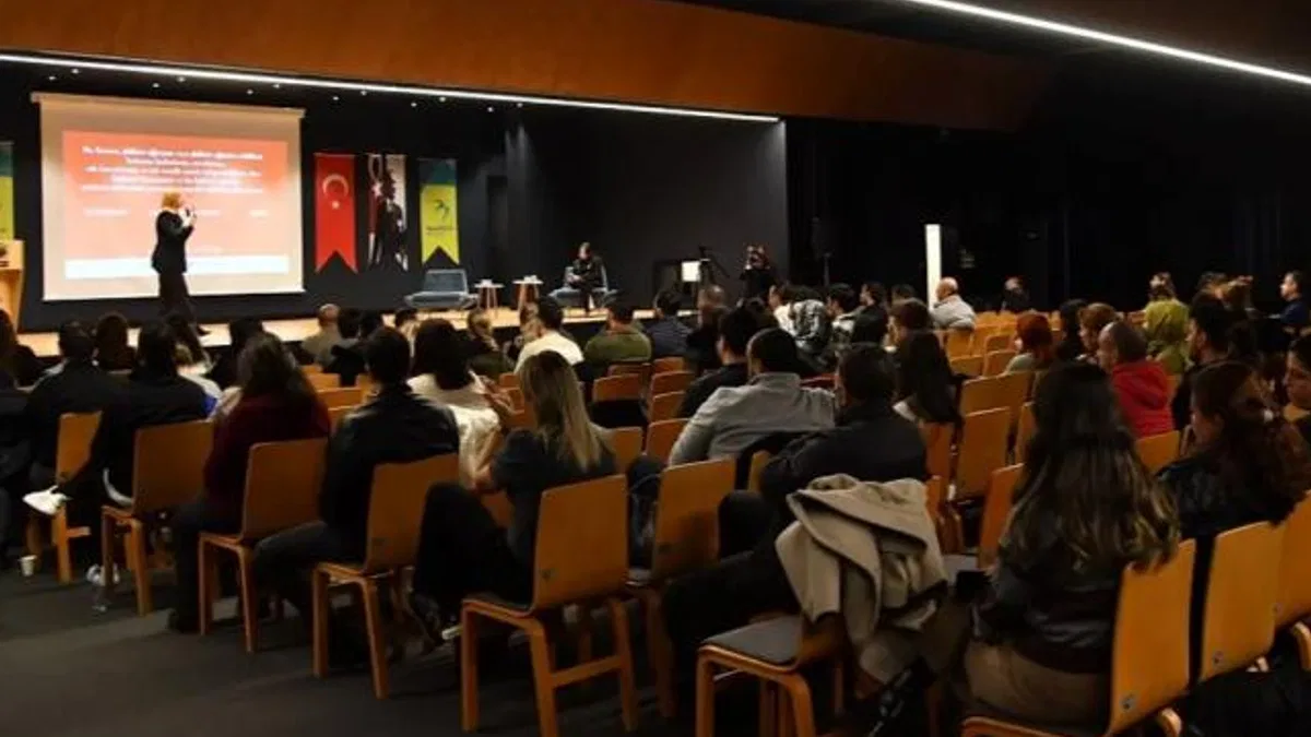 İstanbul Beylikdüzü’nde ‘şiddetle mücadele’ konuşuldu