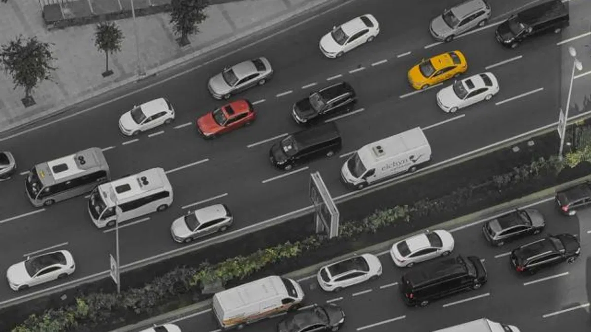 Kent içi trafik alarm veriyor! Yoğunluğu hafifletmek mümkün mü?