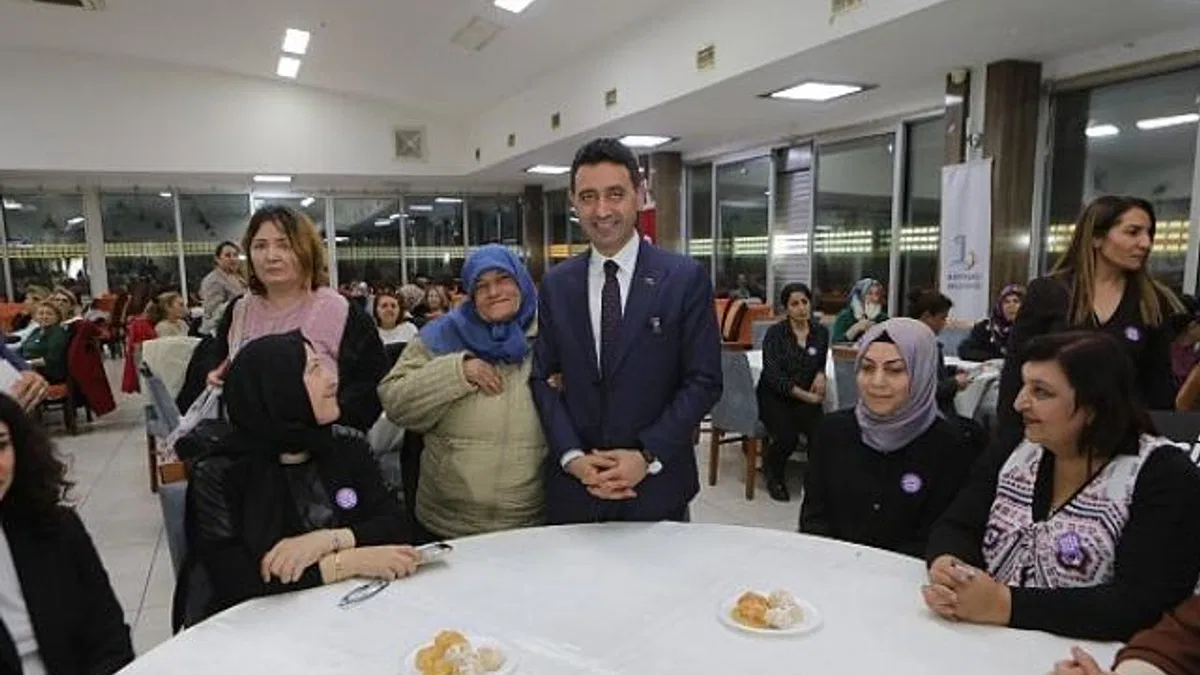 Başkan Önal, “Kadına şiddet insan hakları ihlalidir, asla meşru gösterilemez”
