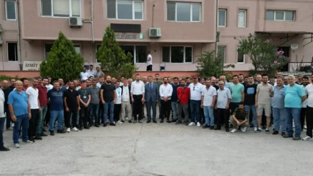 İzmit Belediyesi Fen İşleri ailesi bayramlaştı