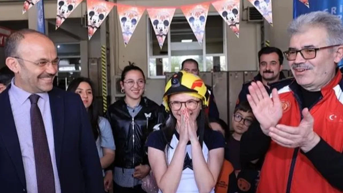 Kayseri itfaiyesinden Aleyna’ya ‘özel’ kutlama