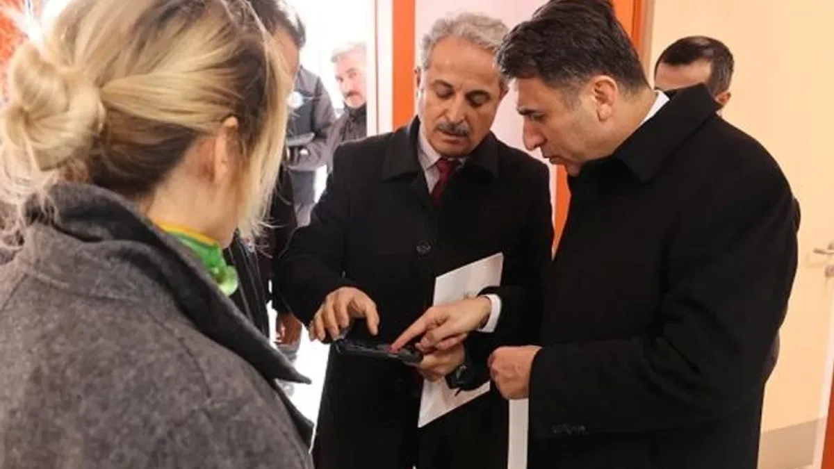 Vali Aygöl’den Eğitim Yatırımlarına Yakın Takip