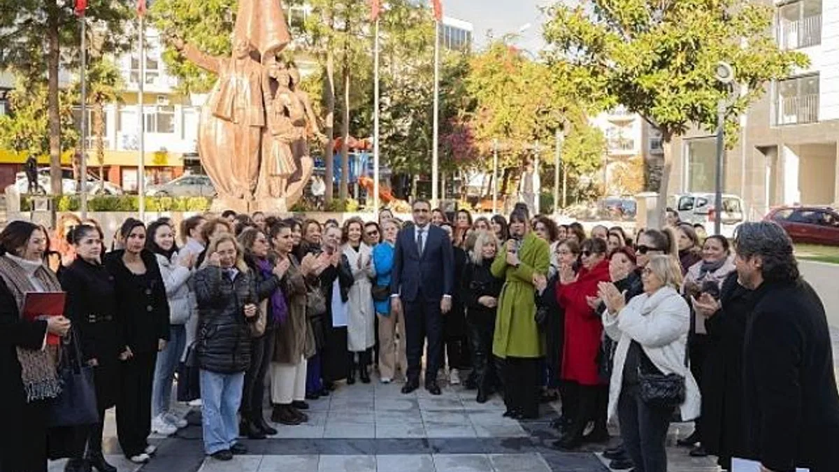 Balçova’dan kadın cinayetlerine tepki – Yiğit, yerel yönetim eşitlik belgesini imzaladı