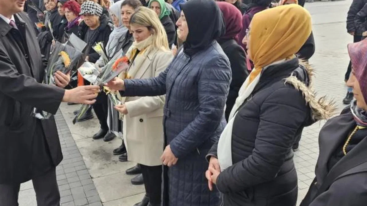 Kocaeli Gölcük’te Dünya Kadın Hakları Günü kutlandı