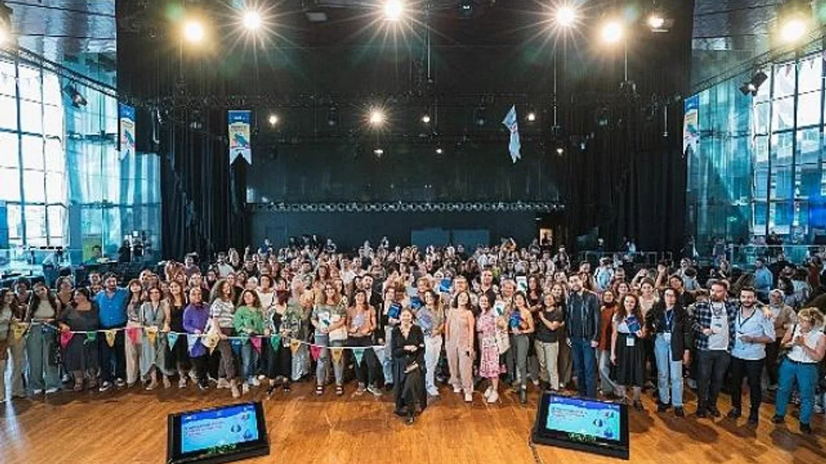 Öğretmenler, 24 Kasım’da Öğretmen Ağı’nın, Mehmet Zorlu Vakfı Ana Partnerliğinde Düzenlediği “Yaratıcı Özgüven Festivali”nde Buluşuyor.