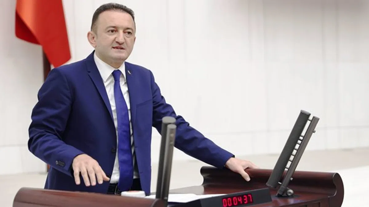 Emeklilerin geçinebilmesi için seyyanen zam alması şart!