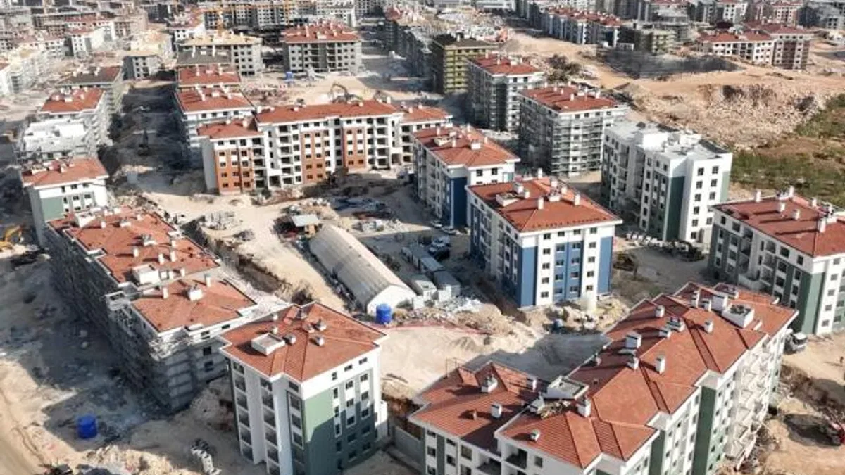 Adıyaman İndere ülkenin en büyük şantiyesi oldu… Kaya zemine tünel kalıpla sağlam konutlar