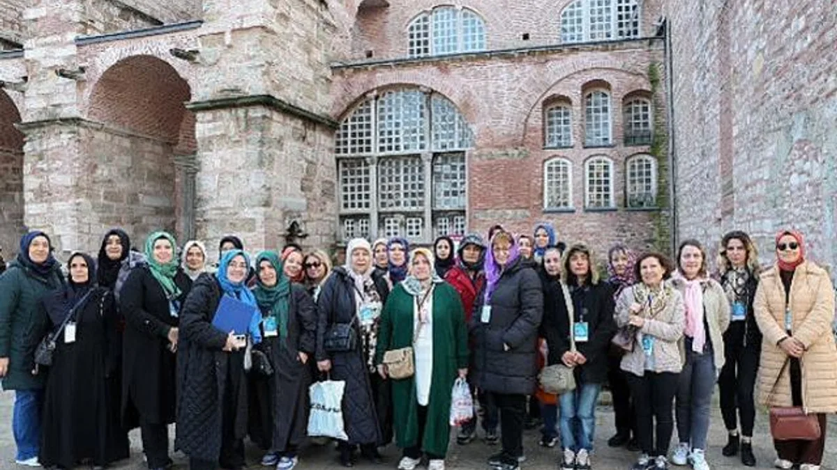 Küçükçekmece Belediyesi’nden Kadınlara Özel Gezi: İstanbul’un Simgelerine Ücretsiz Yolculuk Devam Ediyor