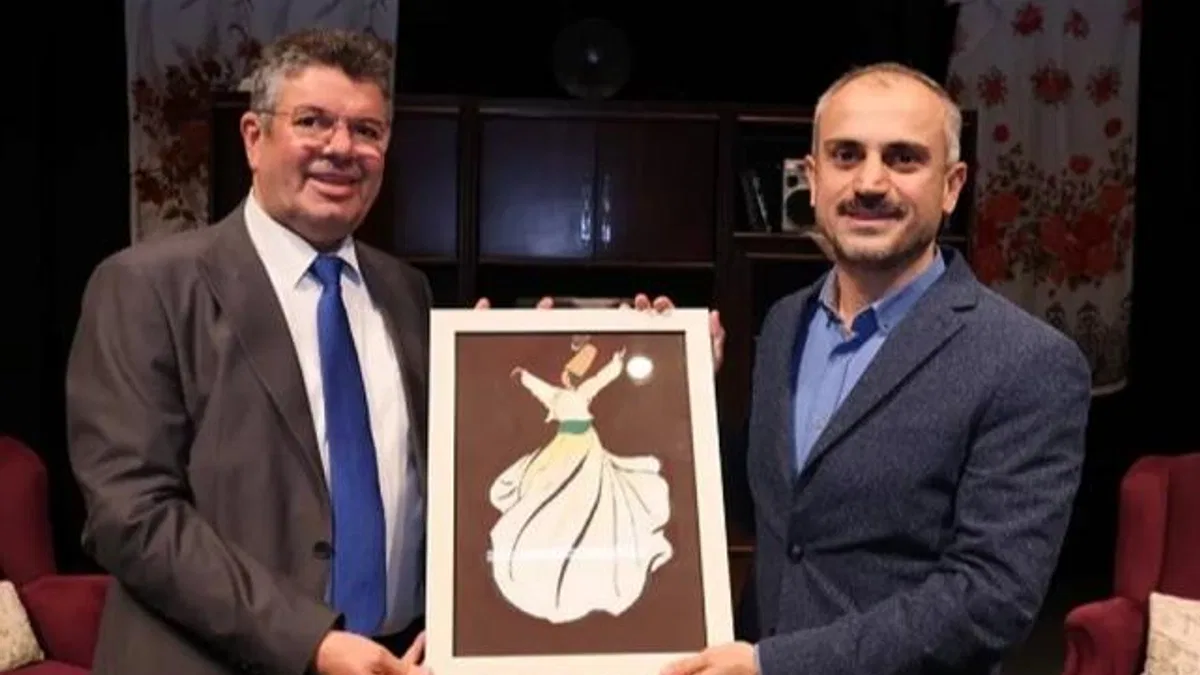 Alişan Kapaklıkaya’dan ‘Sevgi Bahçesinin Bahçıvanı’