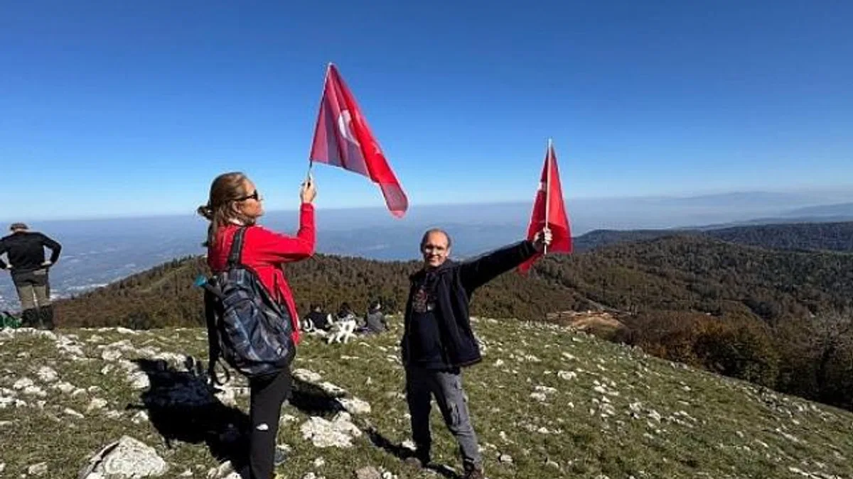 Kartepe’nin zirvesinde Cumhuriyet coşkusu