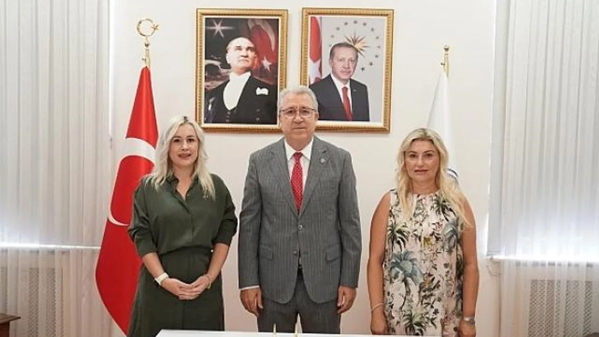 Egeli akademisyenden Melisa bitkisini ilaç sektörüne kazandıracak proje