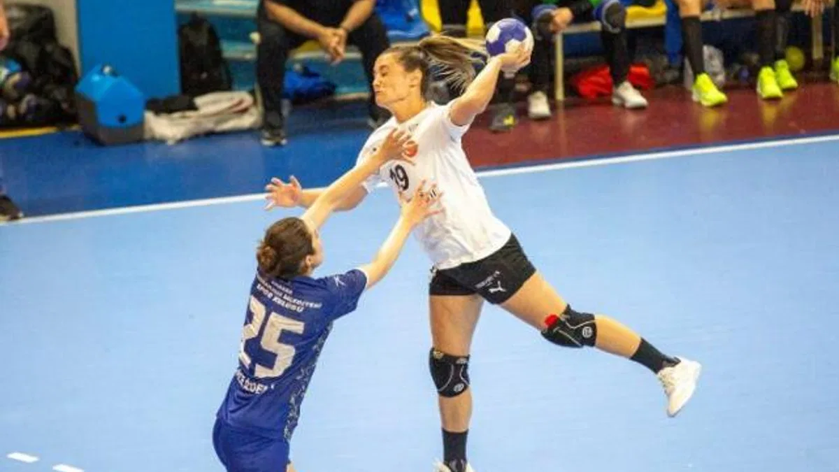 Kadınlar Süper Ligi’nde Armada Praxis Yalıkavak 2-1 öne geçti