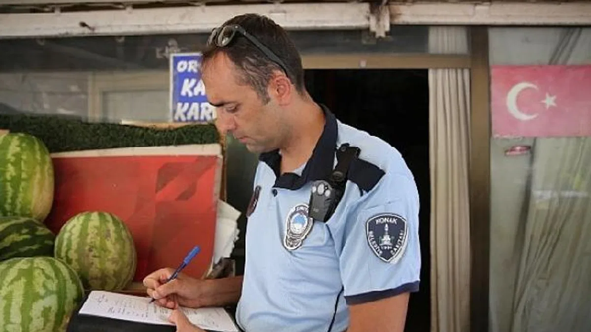 Konak Zabıtası denetimlerini hız kesmeden sürdürüyor