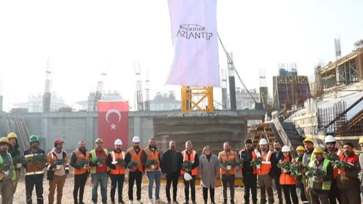 Kamil Ocak Spor Salonu yükseliyor