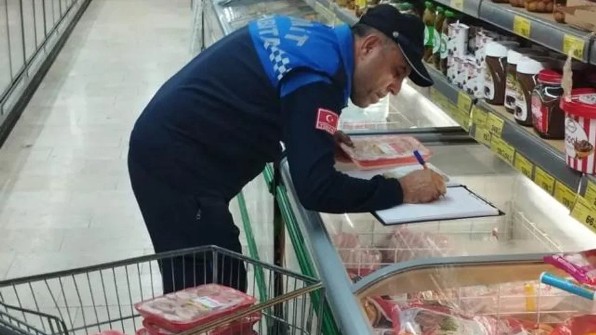 İzmit’te raf tarihi geçmiş ürünlere geçit yok!