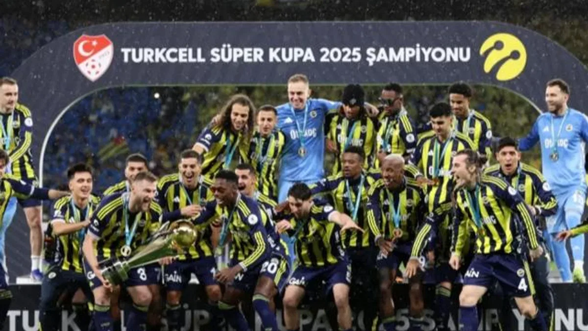 Cumhurbaşkanı Erdoğan’dan Süper Kupa’yı kazanan Fenerbahçe’ye tebrik