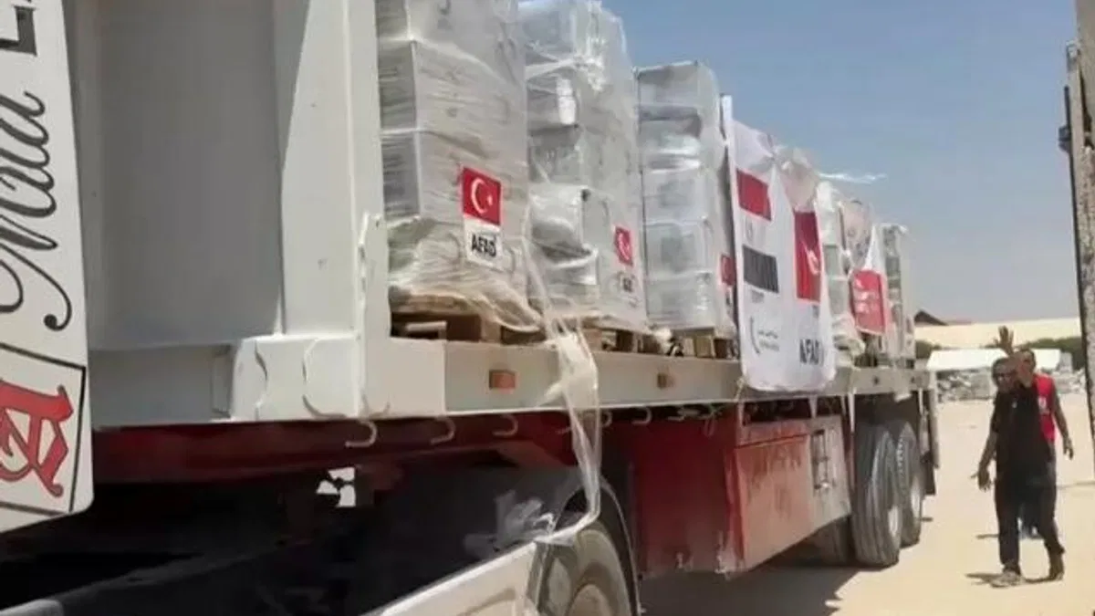 Türkiye’nin bağışları Refah Sınır Kapısı’ndan ulaşıyor