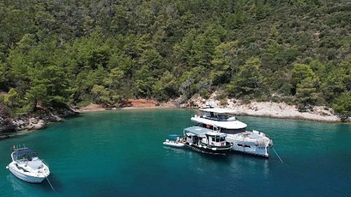 Başkan Aras “Masmavi Denizlerimizin Temiz Kalması İçin Çalışıyoruz