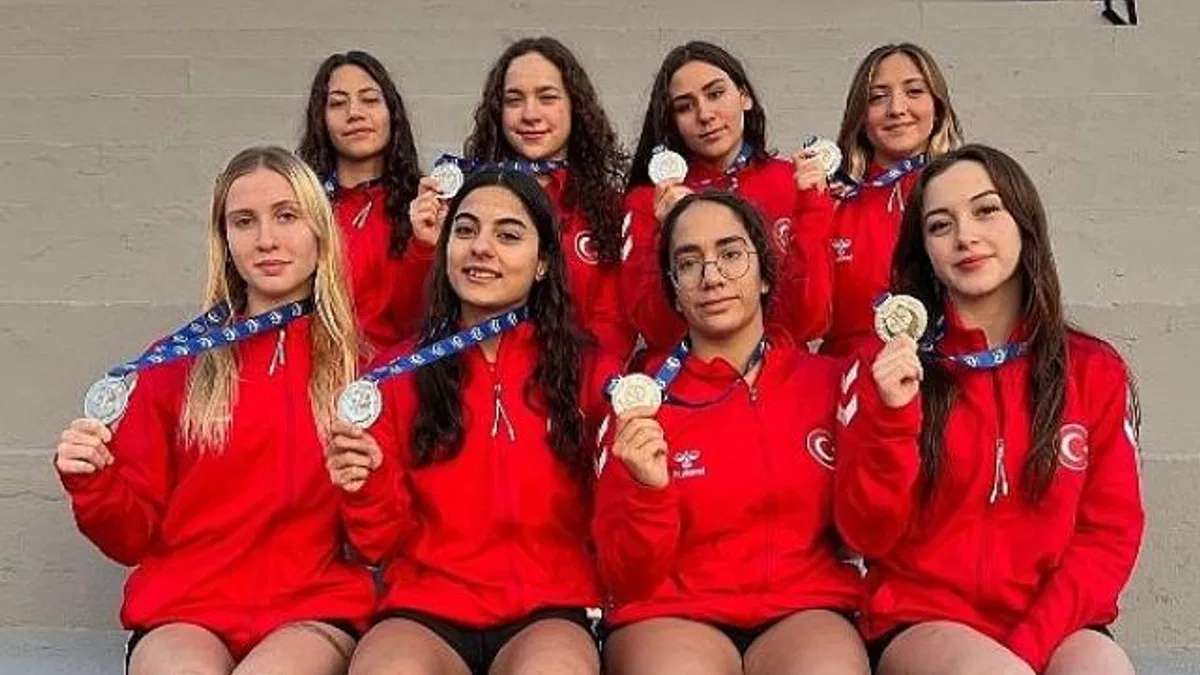 Egeli 15 milli sporcu, Sualtı Ragbisi Avrupa Şampiyonası’nda ay- yıldızlı formayla mücadele etti