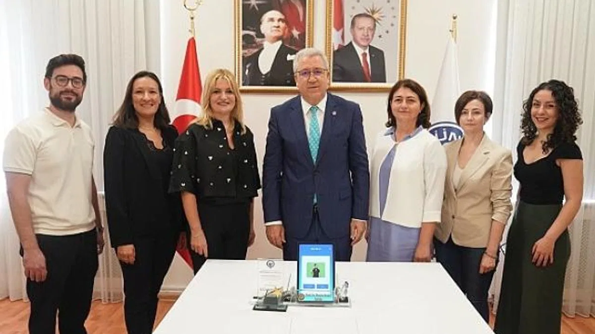 EÜ Diş Hekimliği Ağız ve Diş Sağlığı Hastanesinde engelli dostu mobil uygulama kullanıma başlandı