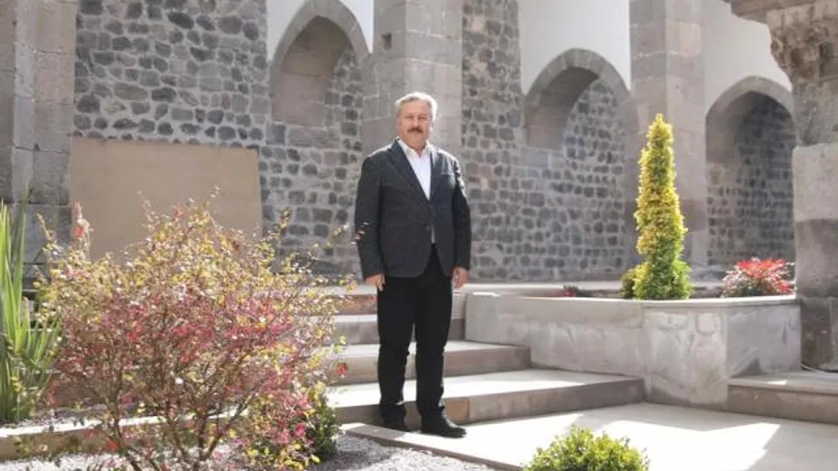 Başkan Palancıoğlu Melikgazi’nin tarihine sahip çıkıyor
