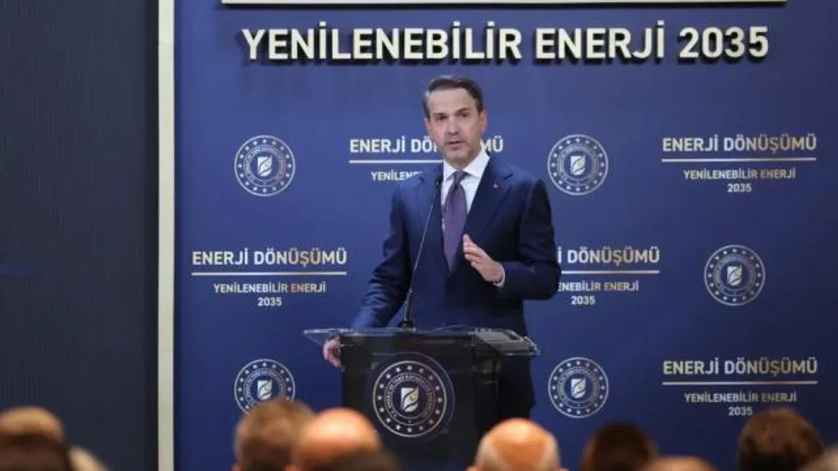 Bakan Bayraktar: “2035 RES GES yatırım hedefimiz 80 milyar dolar”