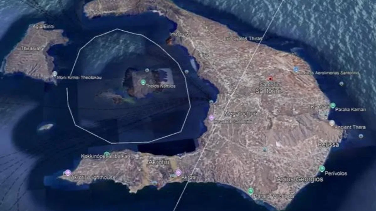Santorini’de OHAL ilan edildi!