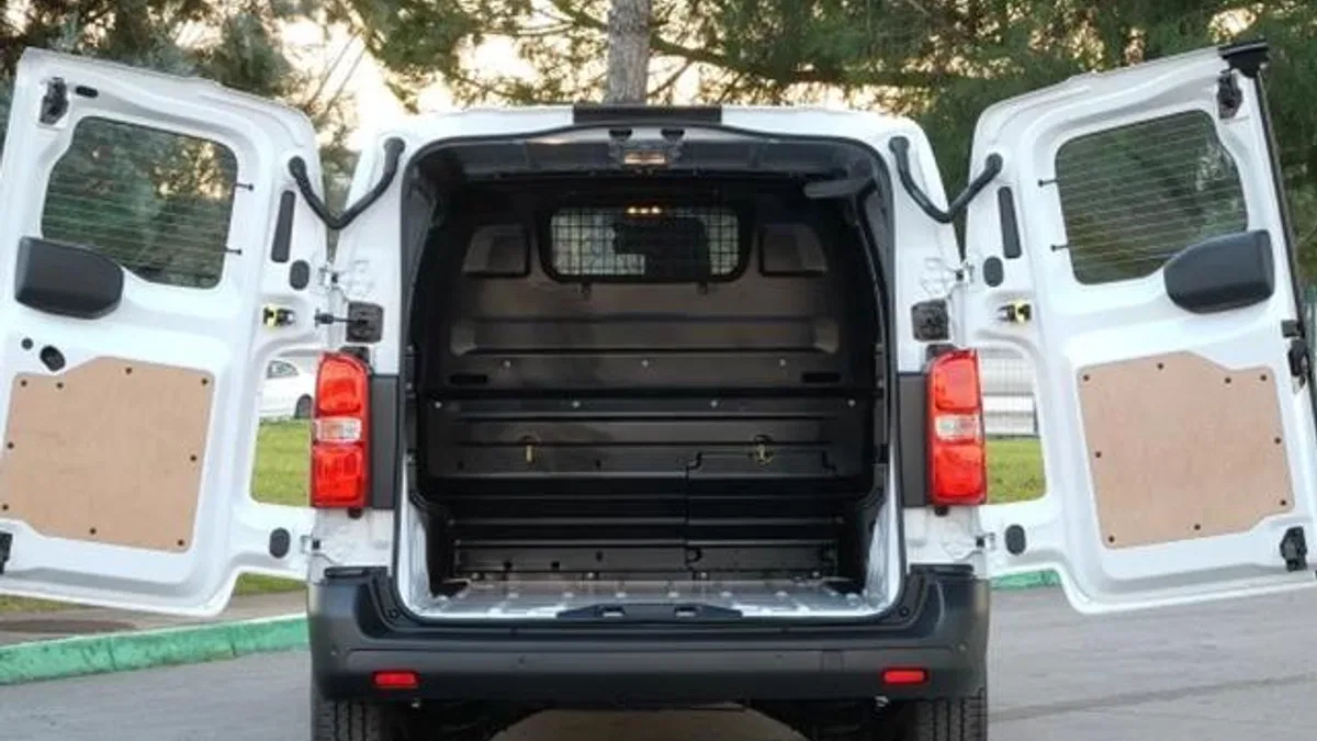 Scudo yeni gövde tipi ve motor seçeneği ile satışa sunuldu