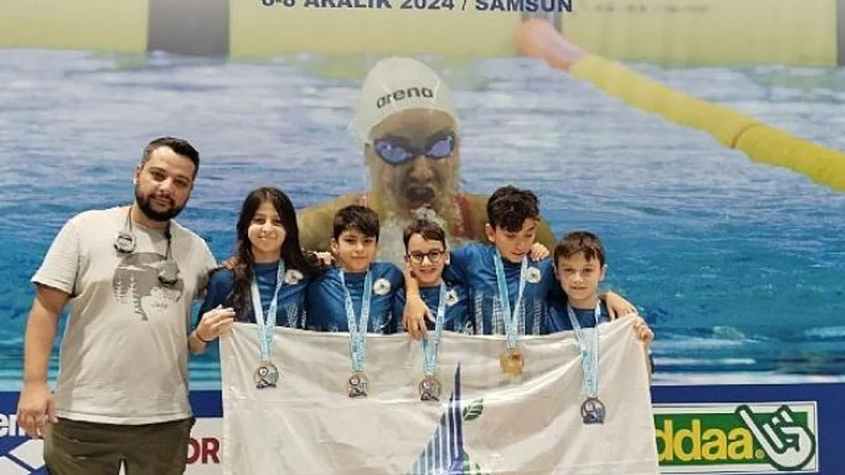 Kartepe Belediyespor Yüzme Takımından Tarihi Zafer