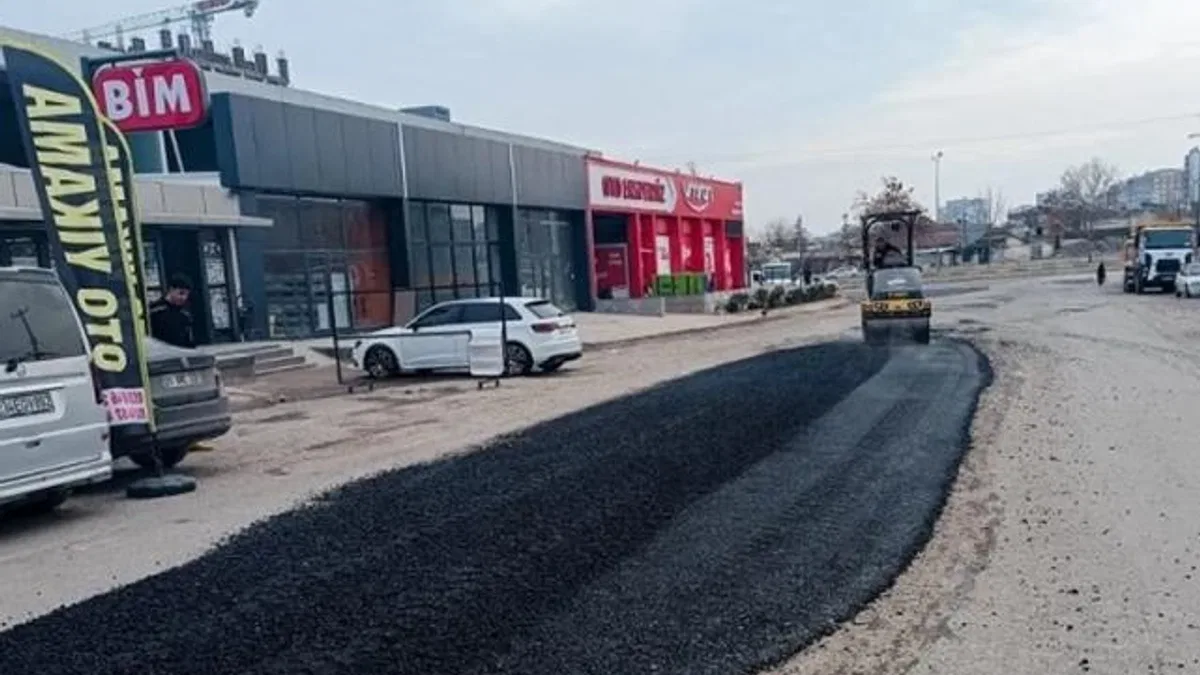 Diyarbakır Büyükşehir’den bozulan yollara geçici müdahale