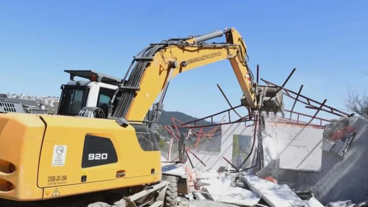 Bursa Osmangazi’de 25 kaçak yapı yıkıldı!