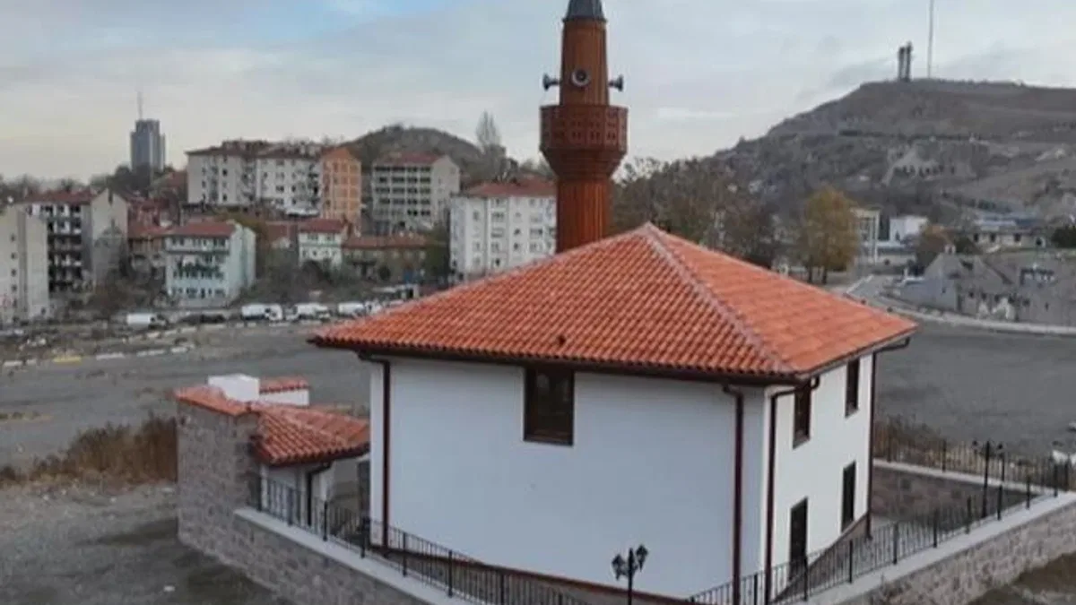 Ankara Büyükşehir’den Hamidiye Camii’ne dokunuş