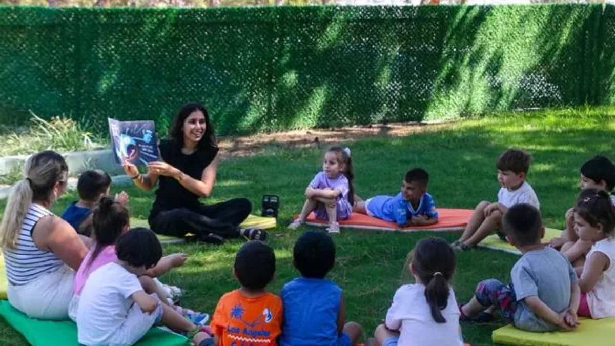 İzmir Güzelbahçe Belediyesi’nden çocuklara yaz kampı hediyesi