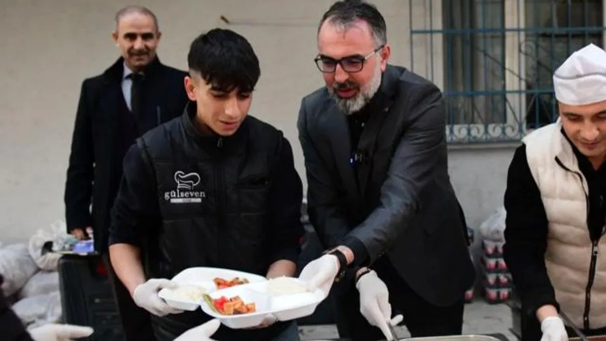 Bursa Kestel’de gönül sofraları kuruldu!