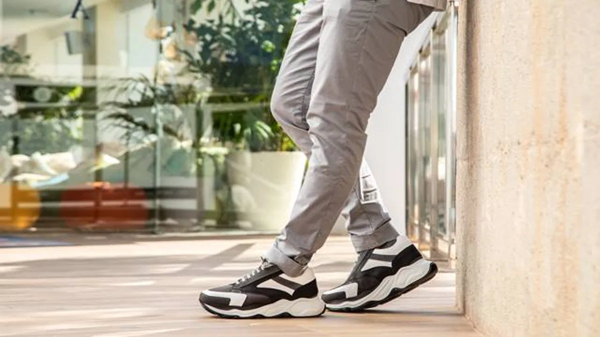 Style Without Compromise: Integrating Elevator Shoes into Your Daily Wardrobe