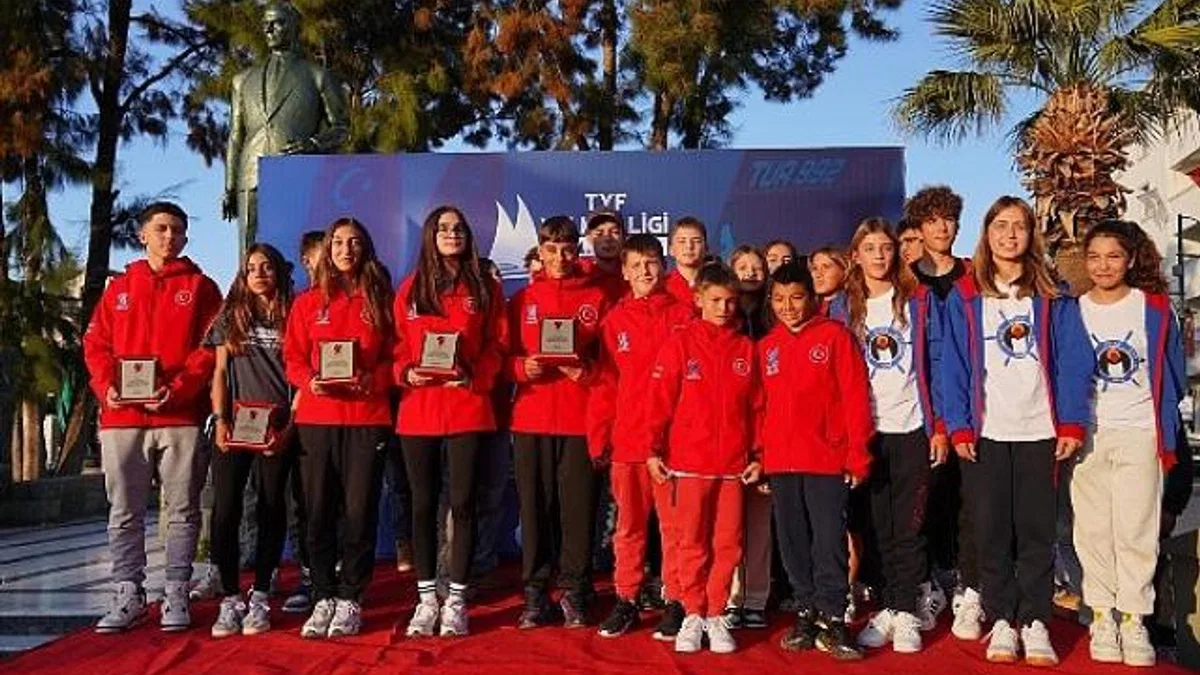 Türkiye Yelken Federasyonu Yelken Ligi 1. Ayak IQ FOIL-TECHNO 293 yarışları ve “Milli Takım” seçmeleri Ayvalık’ta başladı.
