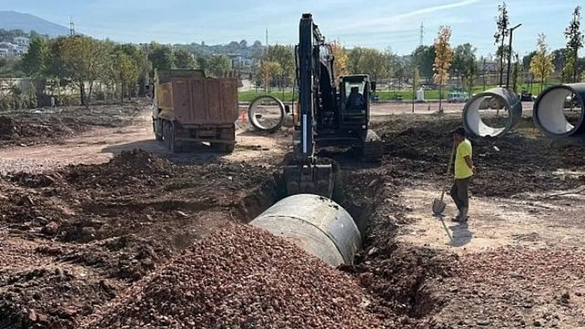 Seymen Millet Bahçesi’nde otopark çalışması başladı