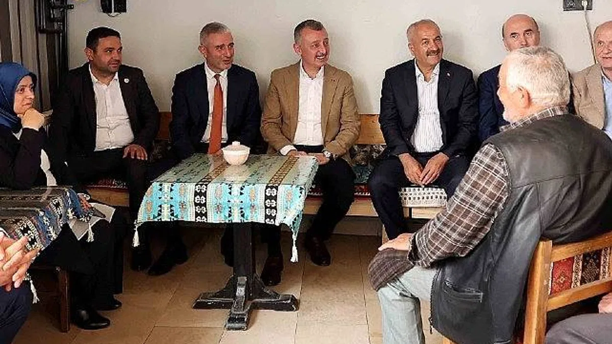 Başkan Büyükakın, Gebze çarşıda bulunan 1218. sokak ile 1102. sokakta esnaf ve vatandaşlarla buluştu