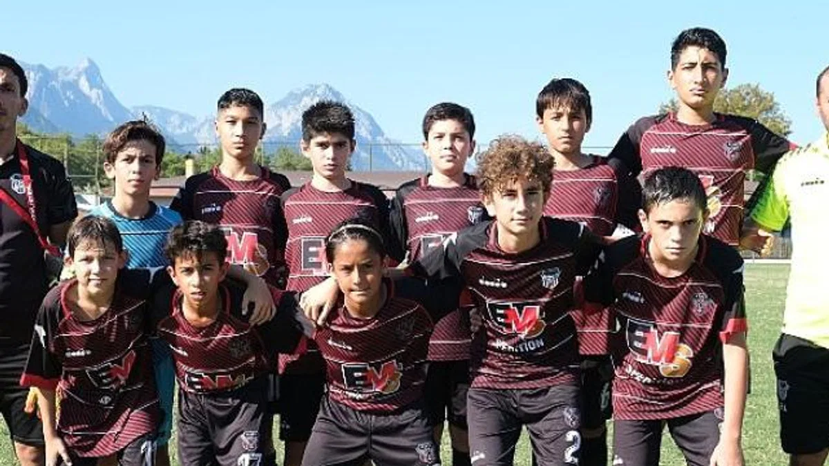 Kemer Belediye Spor fırtına gibi