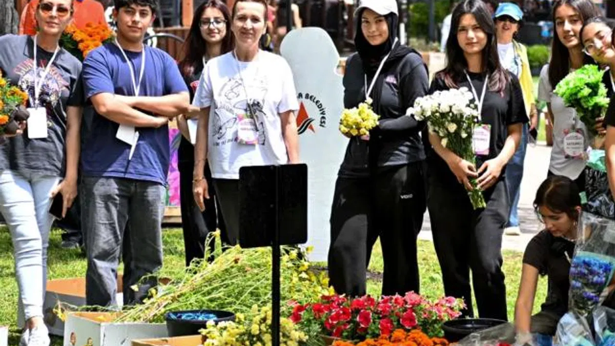 Antalya’da ‘Çiçek Desenleri Günleri’ başladı