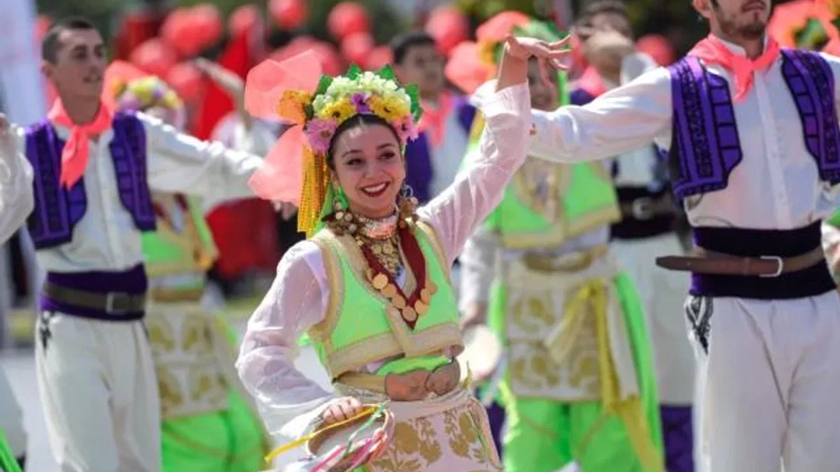 19 Mayıs coşkusu İzmir’i sardı