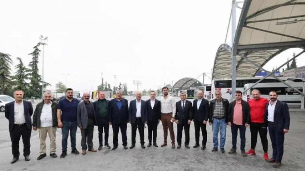 Başkan Büyükgöz otogar esnafıyla buluştu
