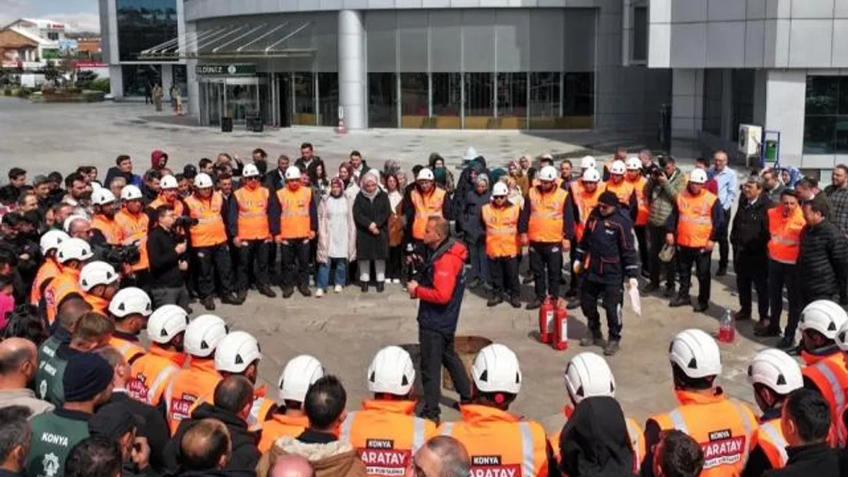 Konya Karatay Belediyesi’nde ‘afet ve yangın’ eğitimi
