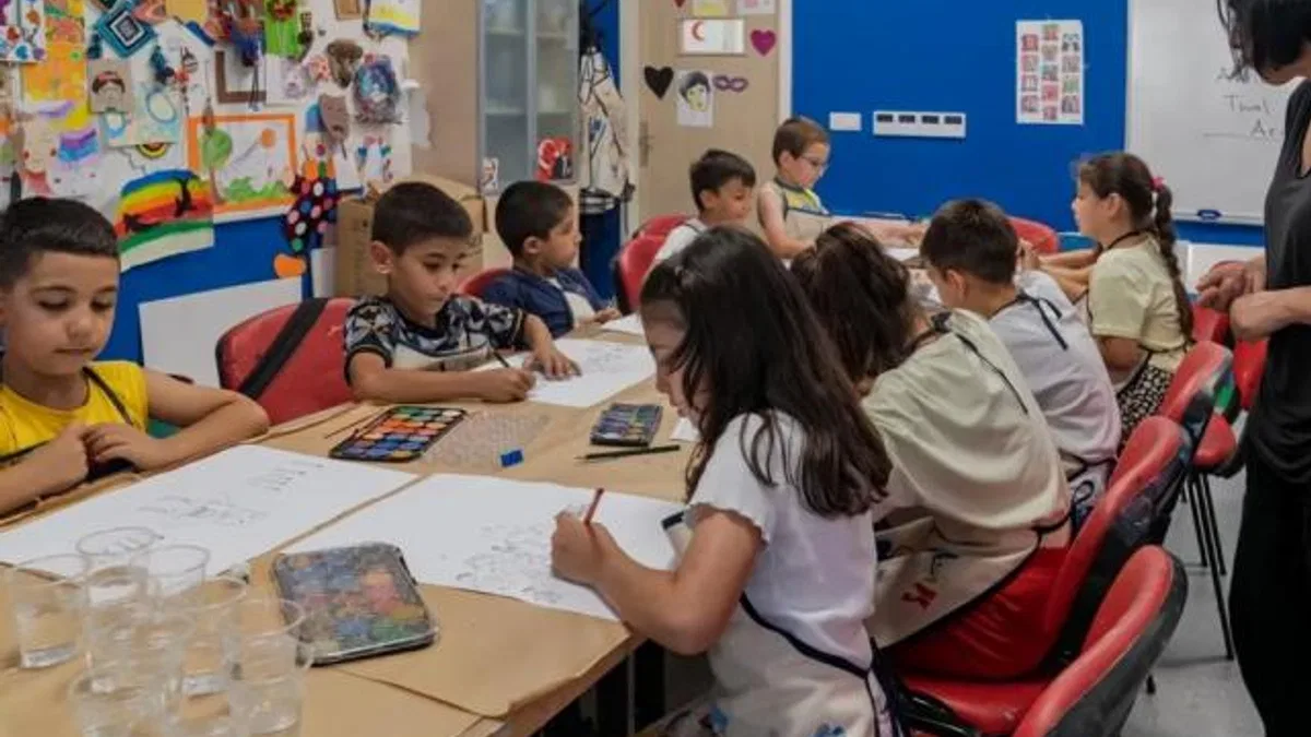 İzmirli çocuklar yaz tatilinde eğlenerek öğreniyor