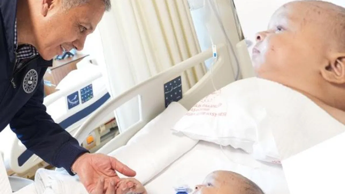 Bakan Yerlikaya’dan Aygözel bebeğe hastane ziyareti