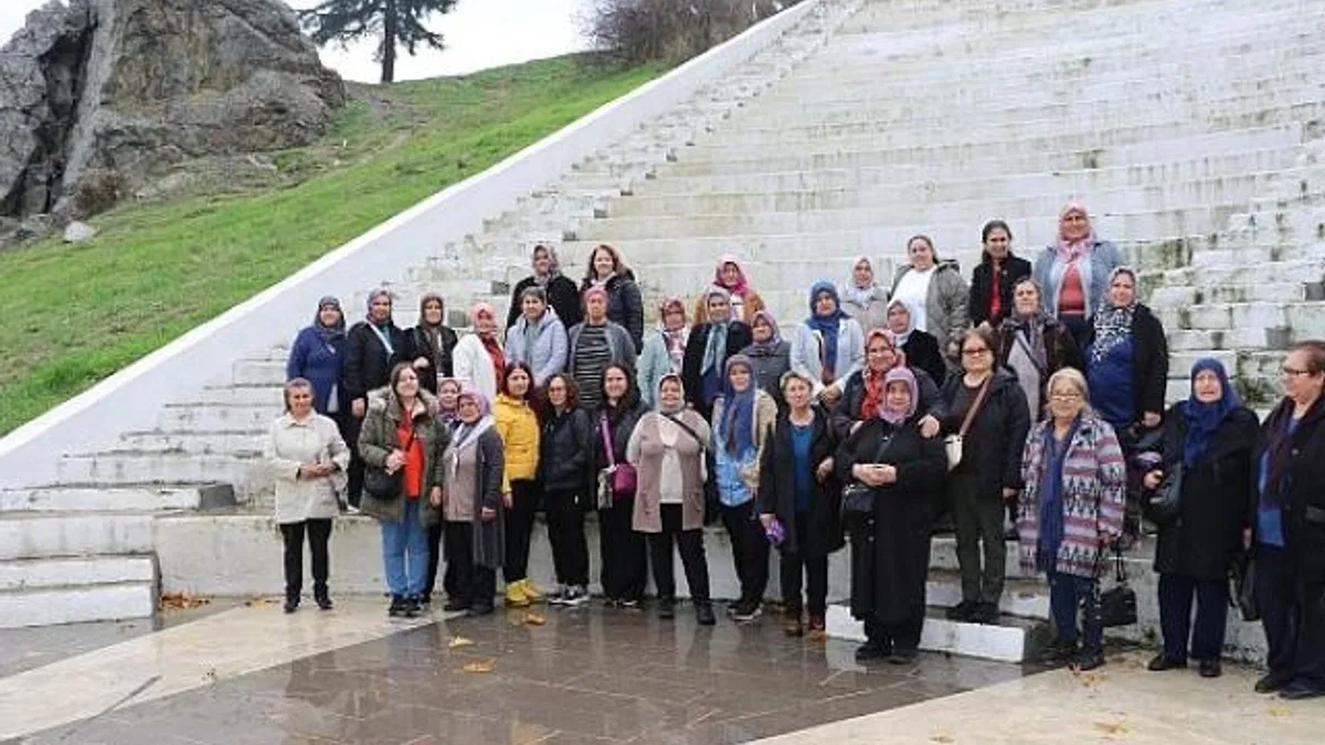 Köprübaşılı Kadınlar Manisa’yı Adım Adım Gezdi