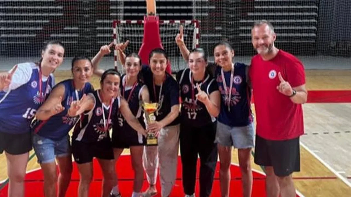 Antalya Büyükşehir kadın takımı şampiyon oldu