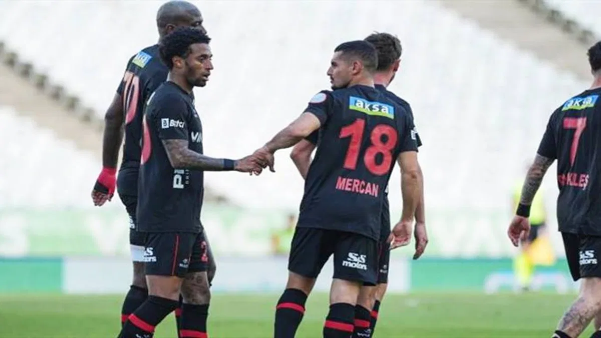 Vavacars F. Karagümrük 3-1 Yılport Samsunspor (Maç Sonucu) Karagümrük lige 3 puanla veda etti!